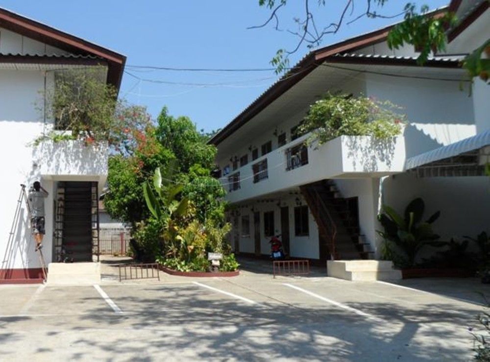 Baan Nukanong Guesthouse Chiang Rai Exterior photo